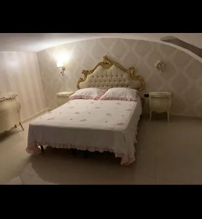 San Vincenzo House *